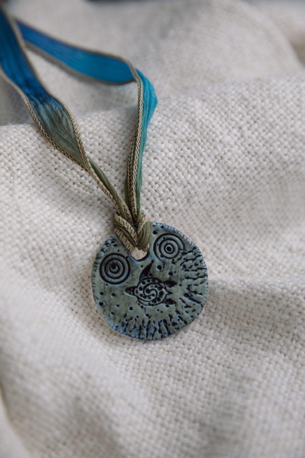 Gindi Girl Turtle Shores Ceramic Necklace
