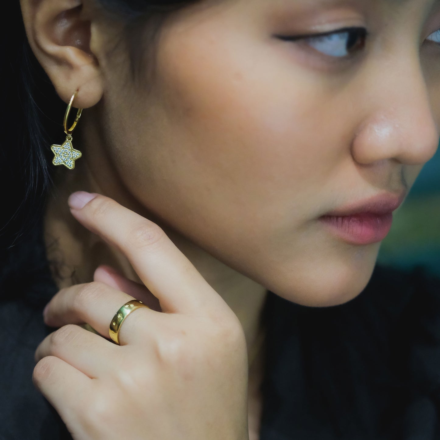 Sunaka Selene hoop earrings worn