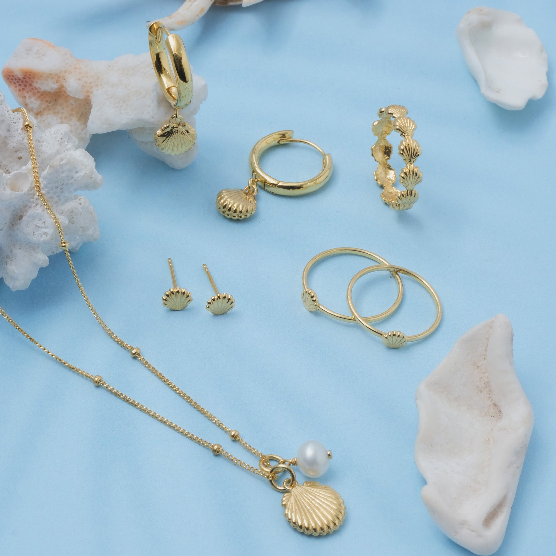 Sunaka Shell Pearl ring worn