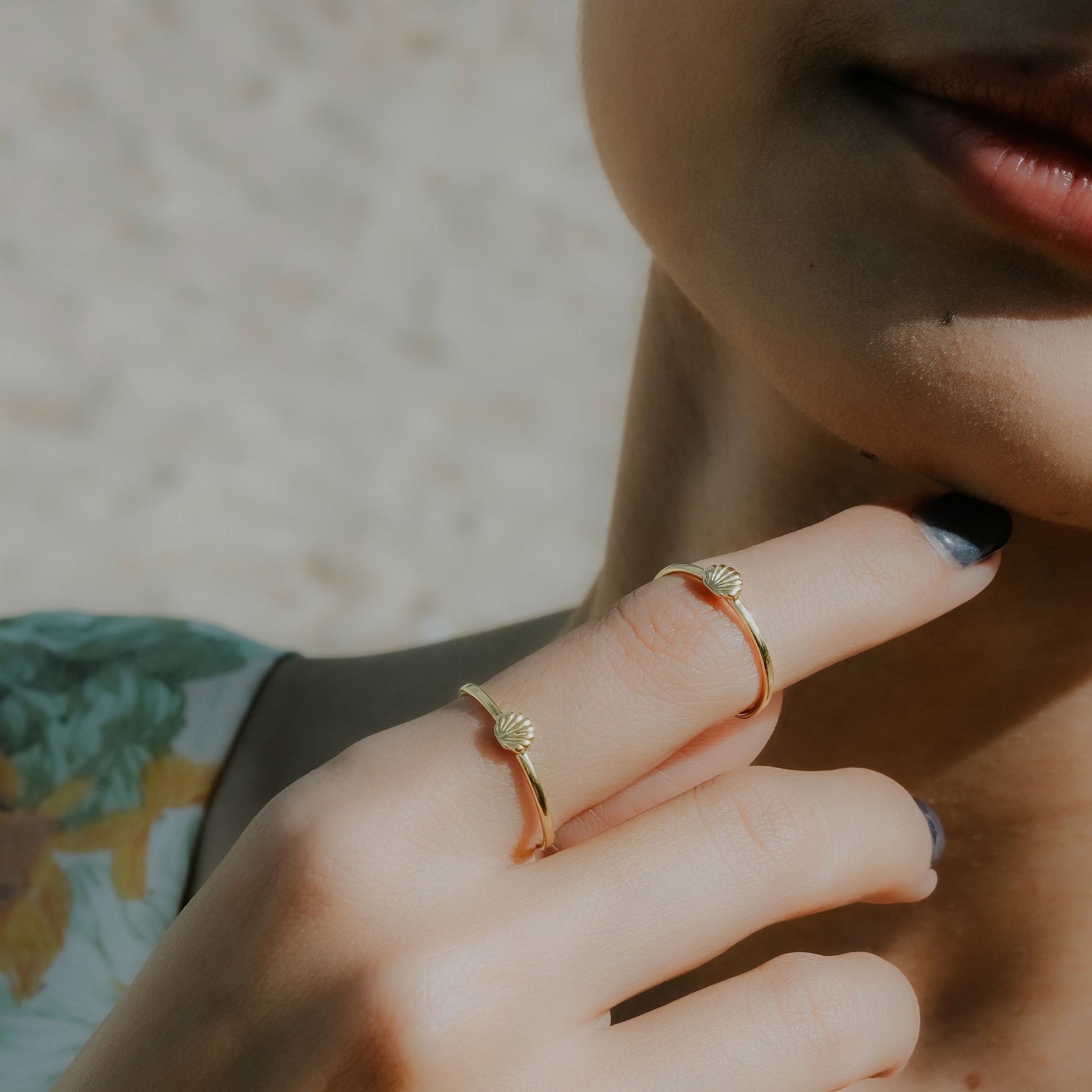 Sunaka Shell Pearl ring worn