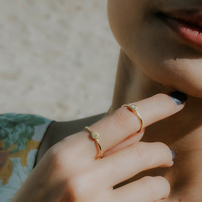 Sunaka Shell Pearl ring worn
