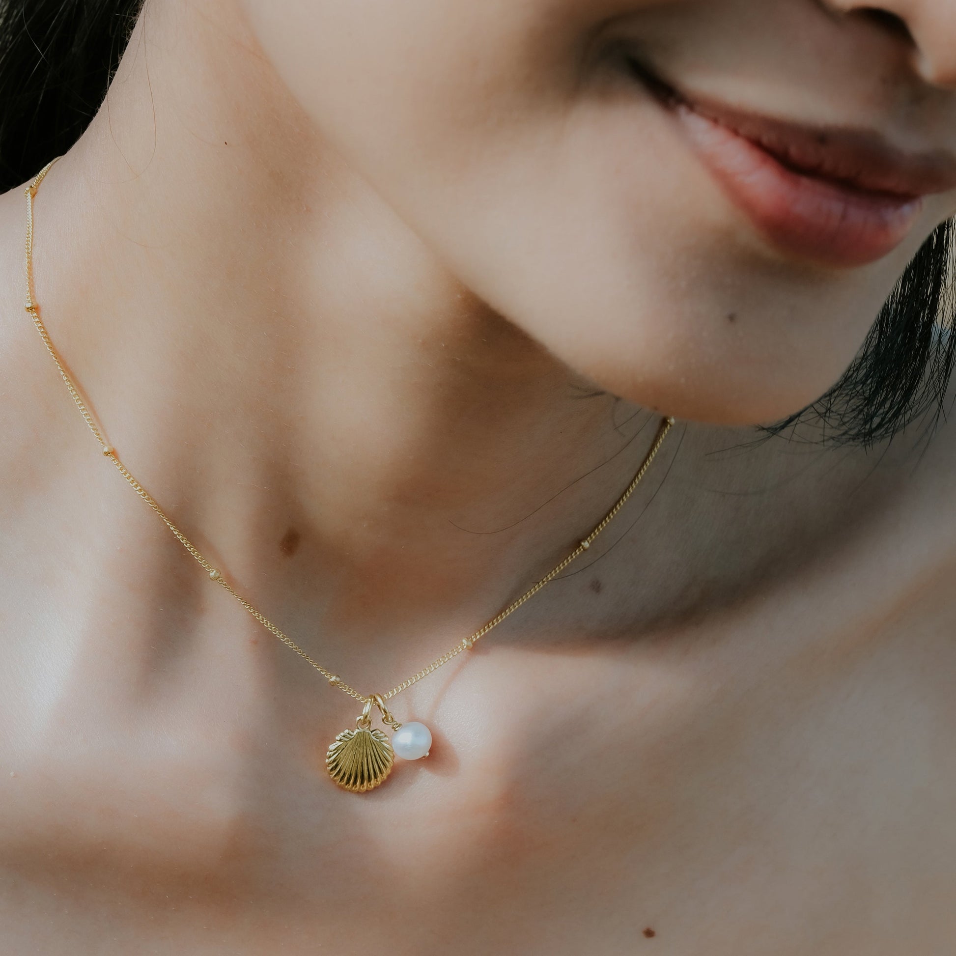 Sunaka Shell Pearl necklace worn