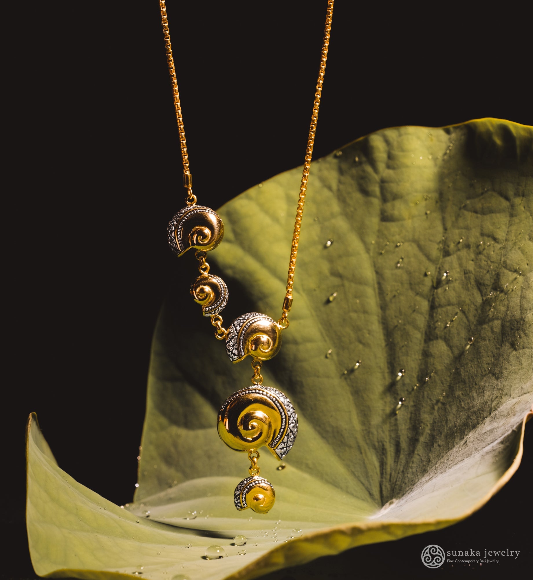Sunaka Keong Emas necklace gold