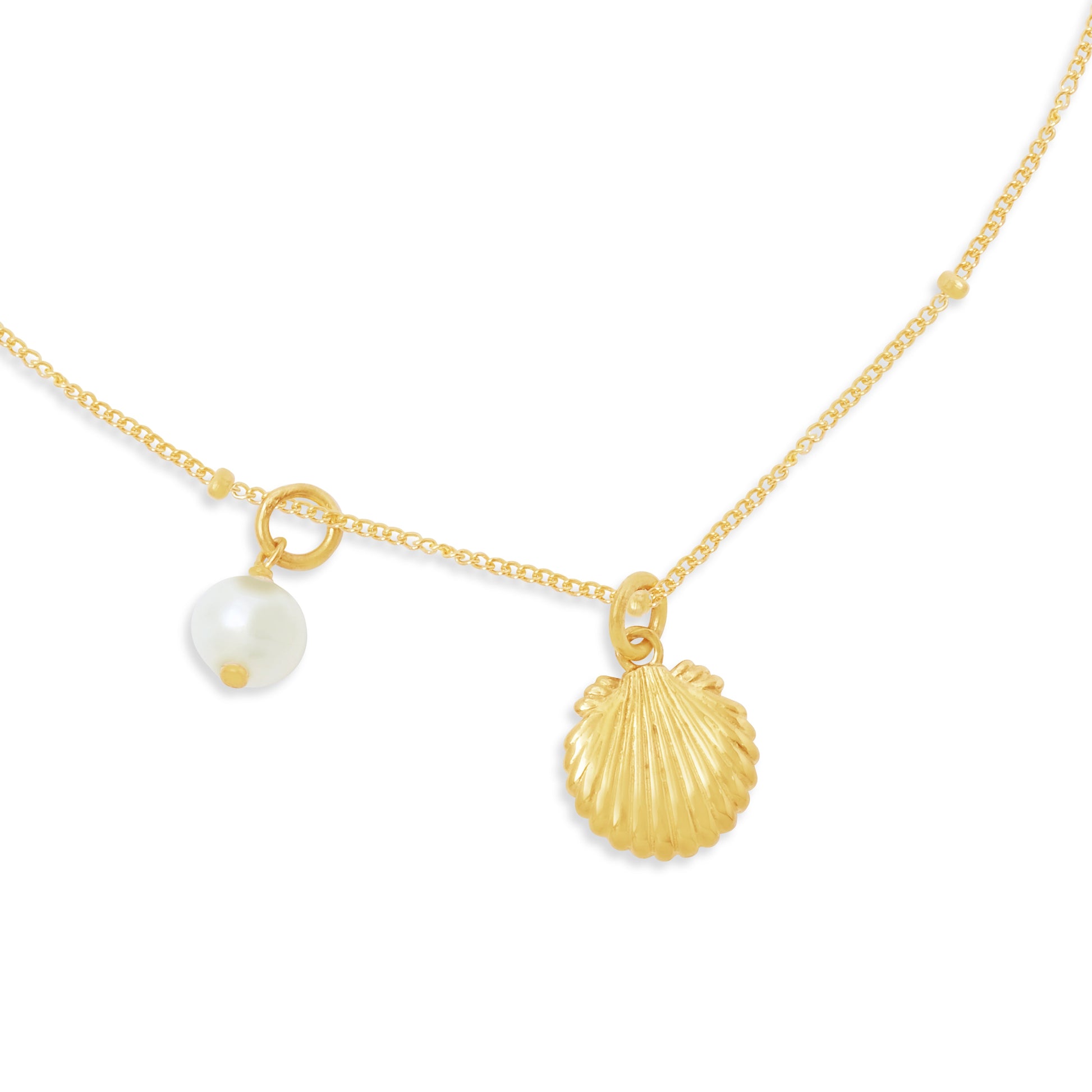 Sunaka Shell Pearl necklace pendant detail