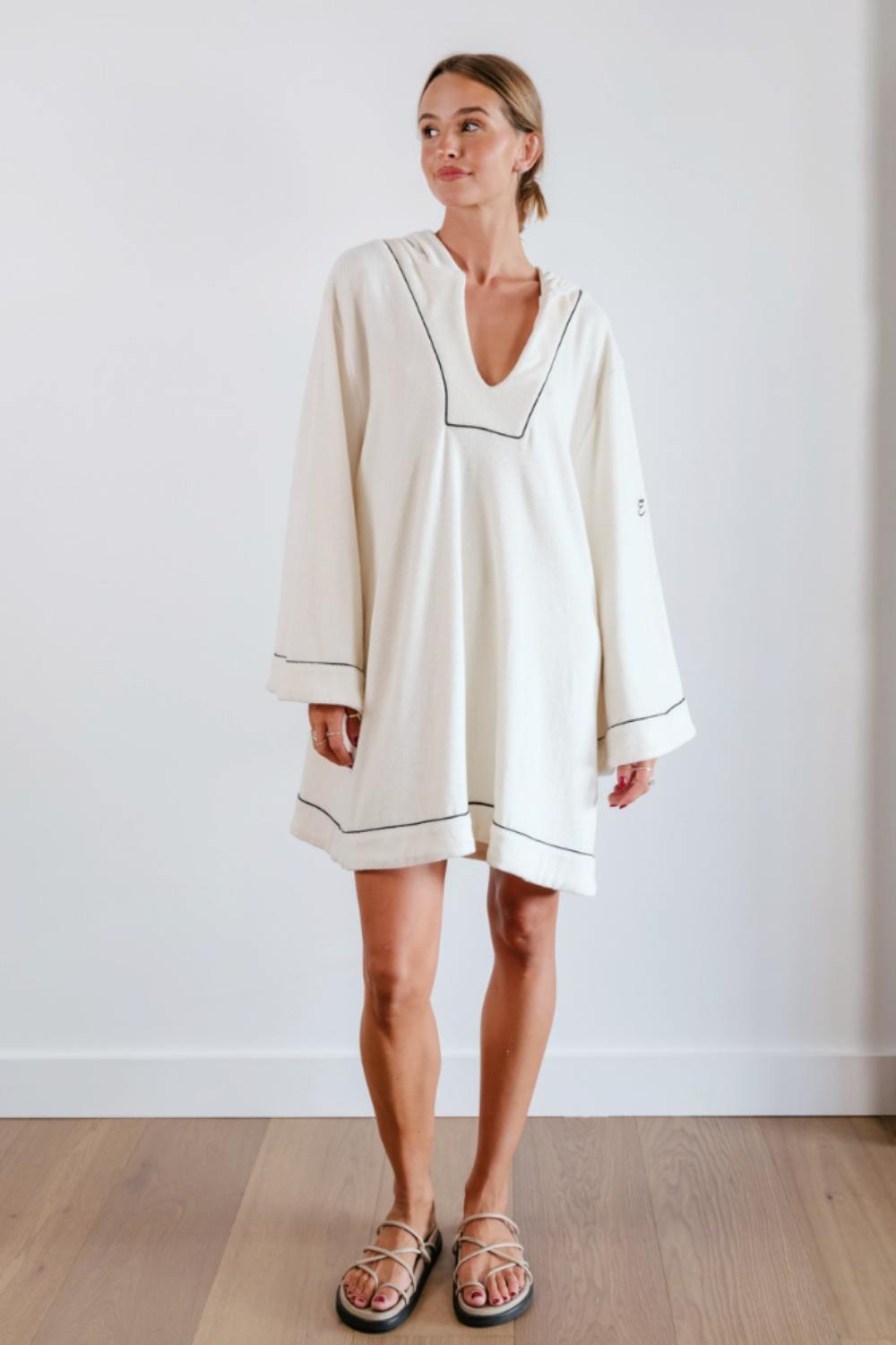 Empire Statement Mini - White with Black Piping