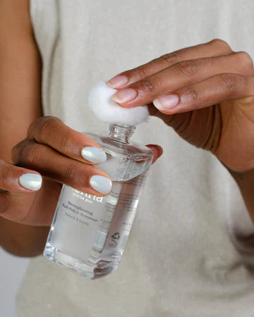 Strengthening Nail Polish Remover by Sienna
