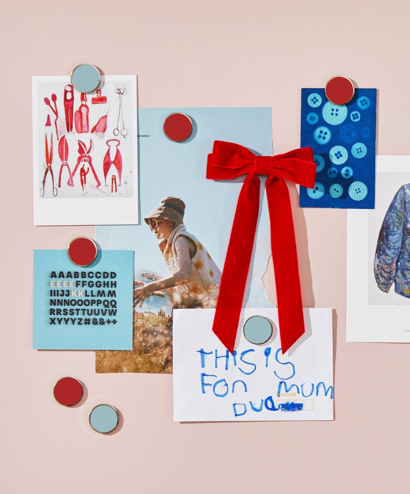 The Buttons in Poppy — lifestyle