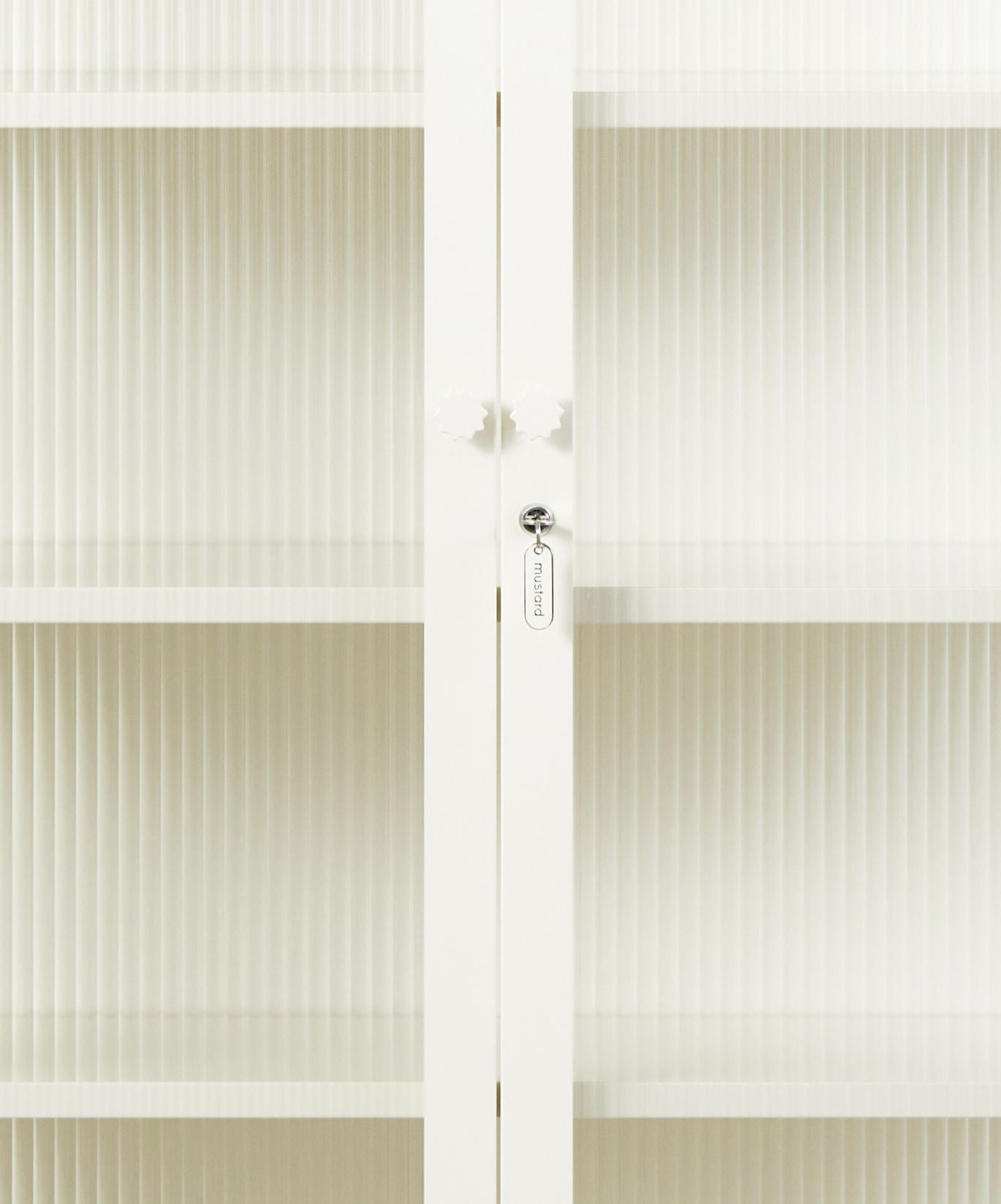 The Collector Glass Locker in Chalk — close-up