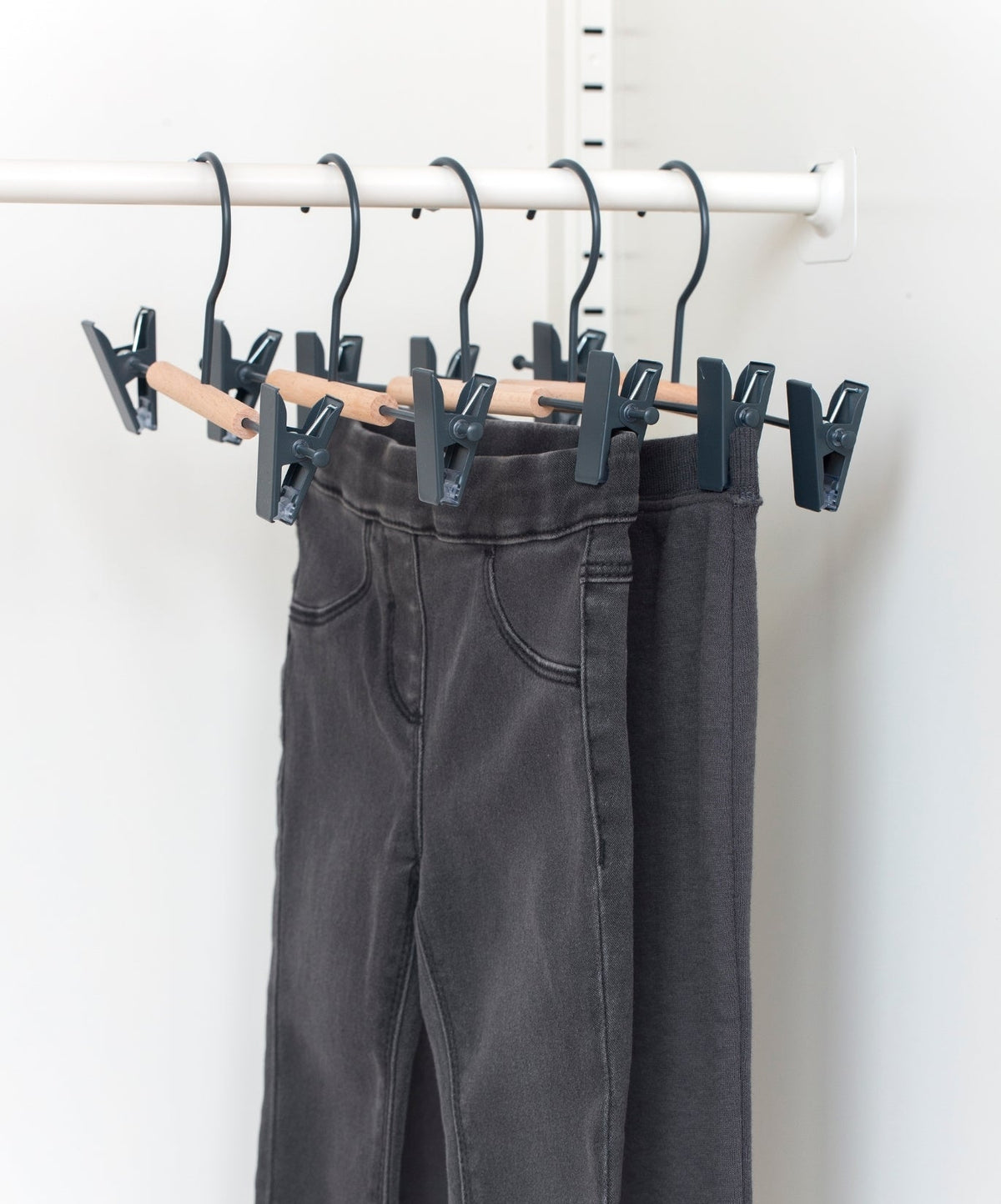 The Kids Clip Hangers in Slate