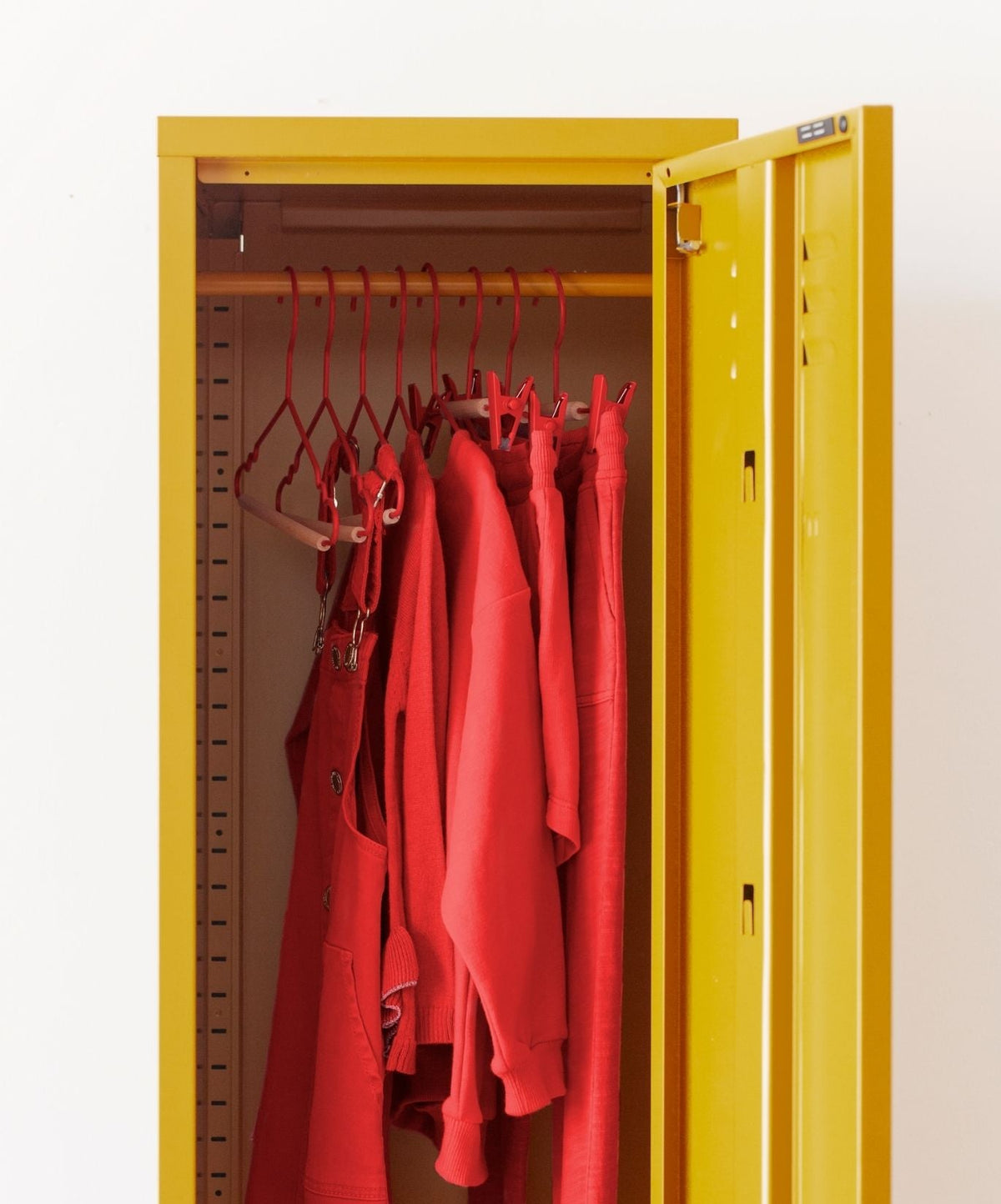 The Kids Top Hangers in Poppy