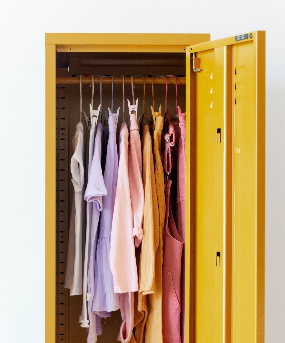 The Kids Top Hangers in Summer Mix