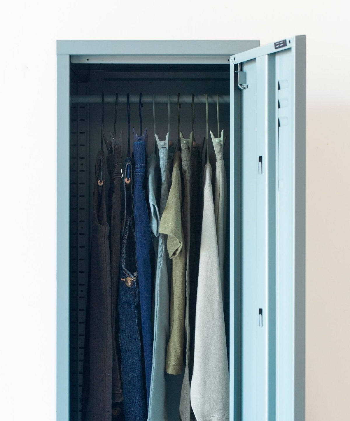 The Kids Top Hangers in Winter Mix