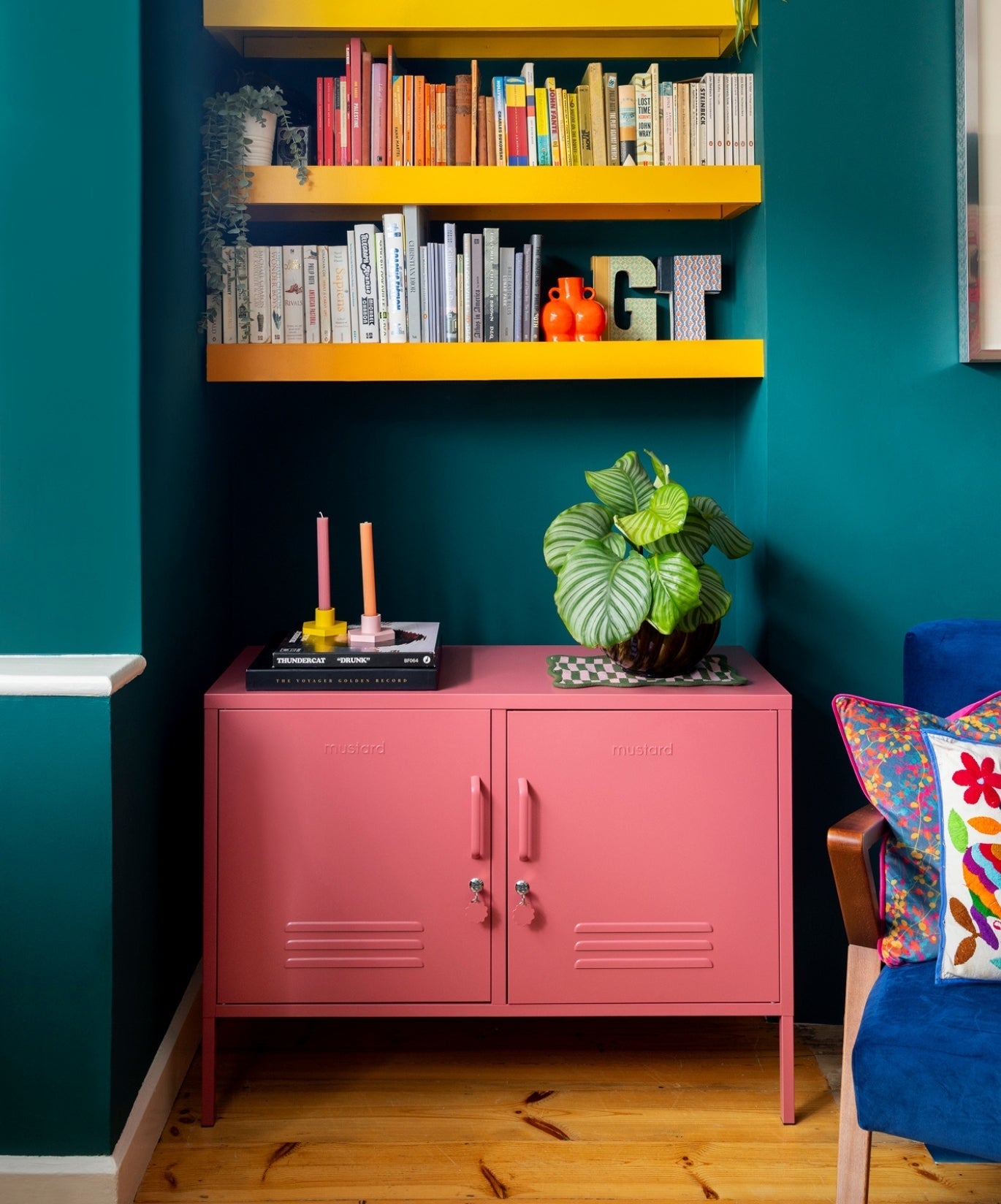 The Lowdown Locker in Berry — lifestyle 3