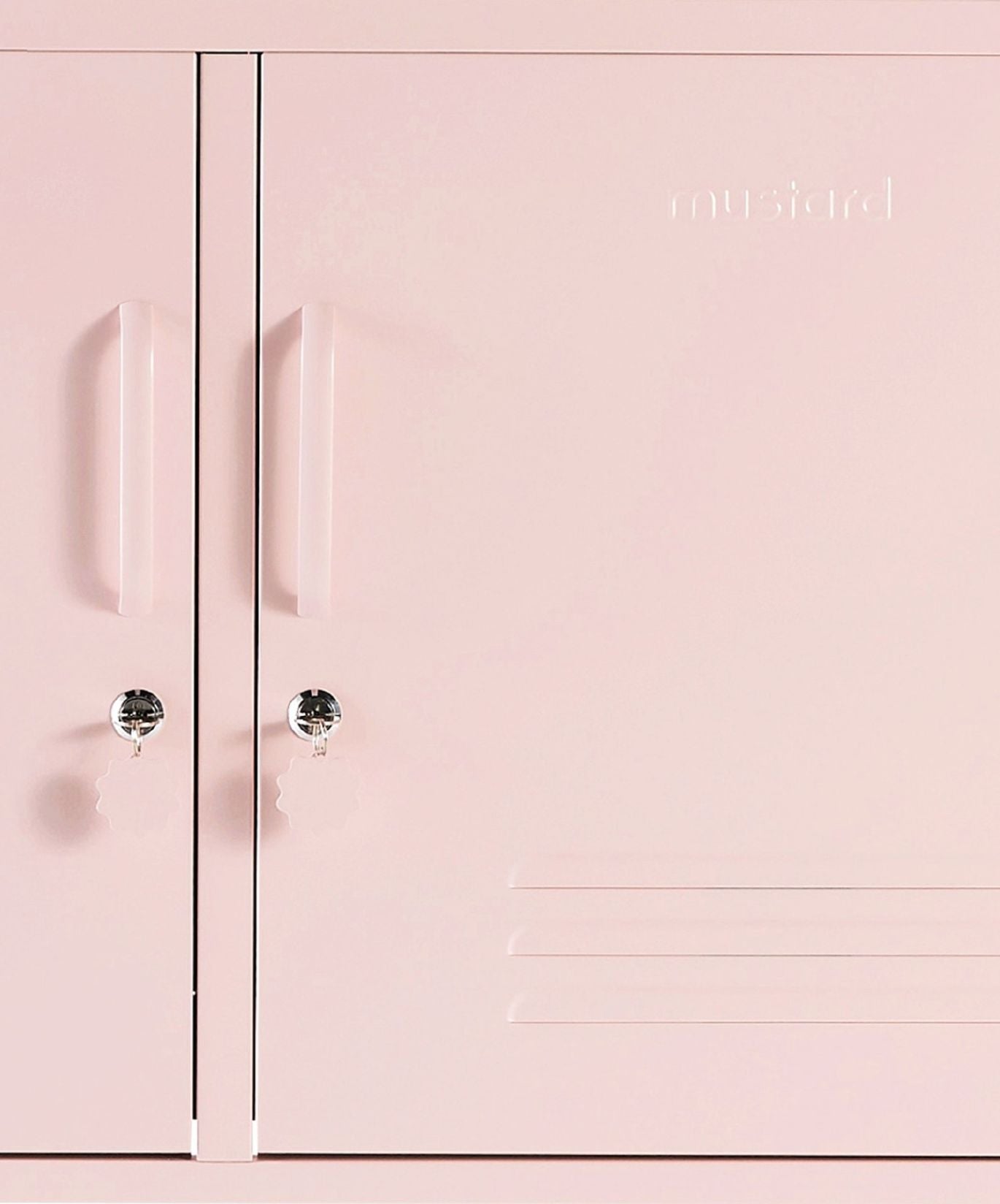 The Lowdown Locker in Blush — close-up