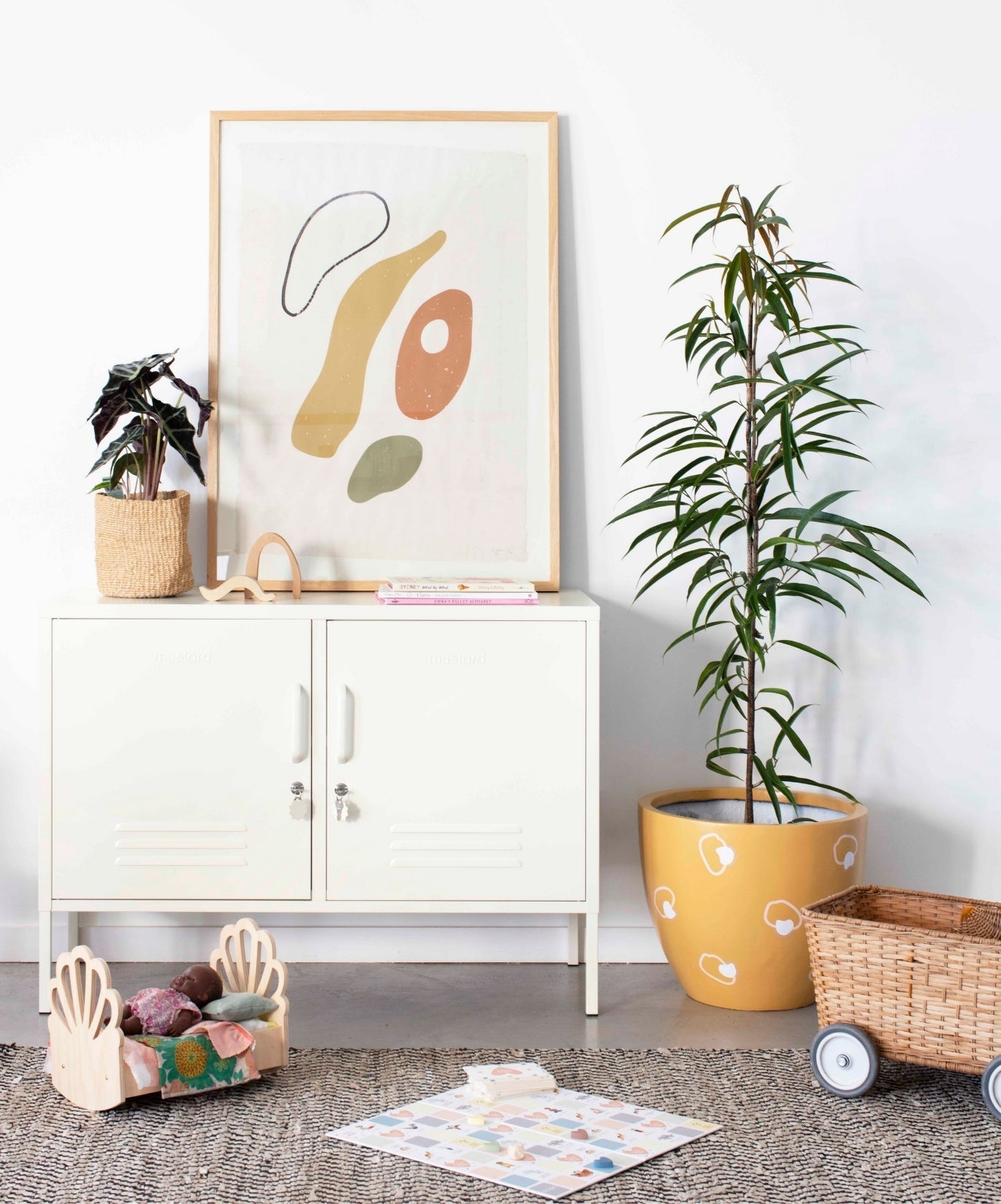 The Lowdown Locker in Chalk — lifestyle