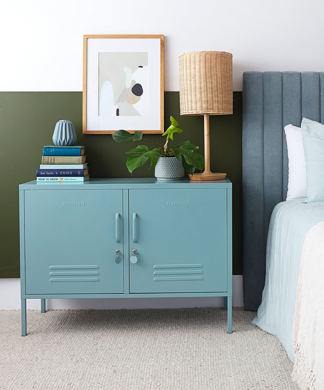 The Lowdown Locker in Ocean — lifestyle
