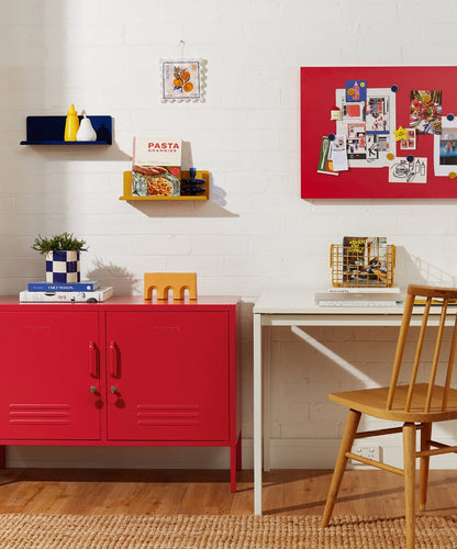 The Lowdown Locker in Poppy — lifestyle 3