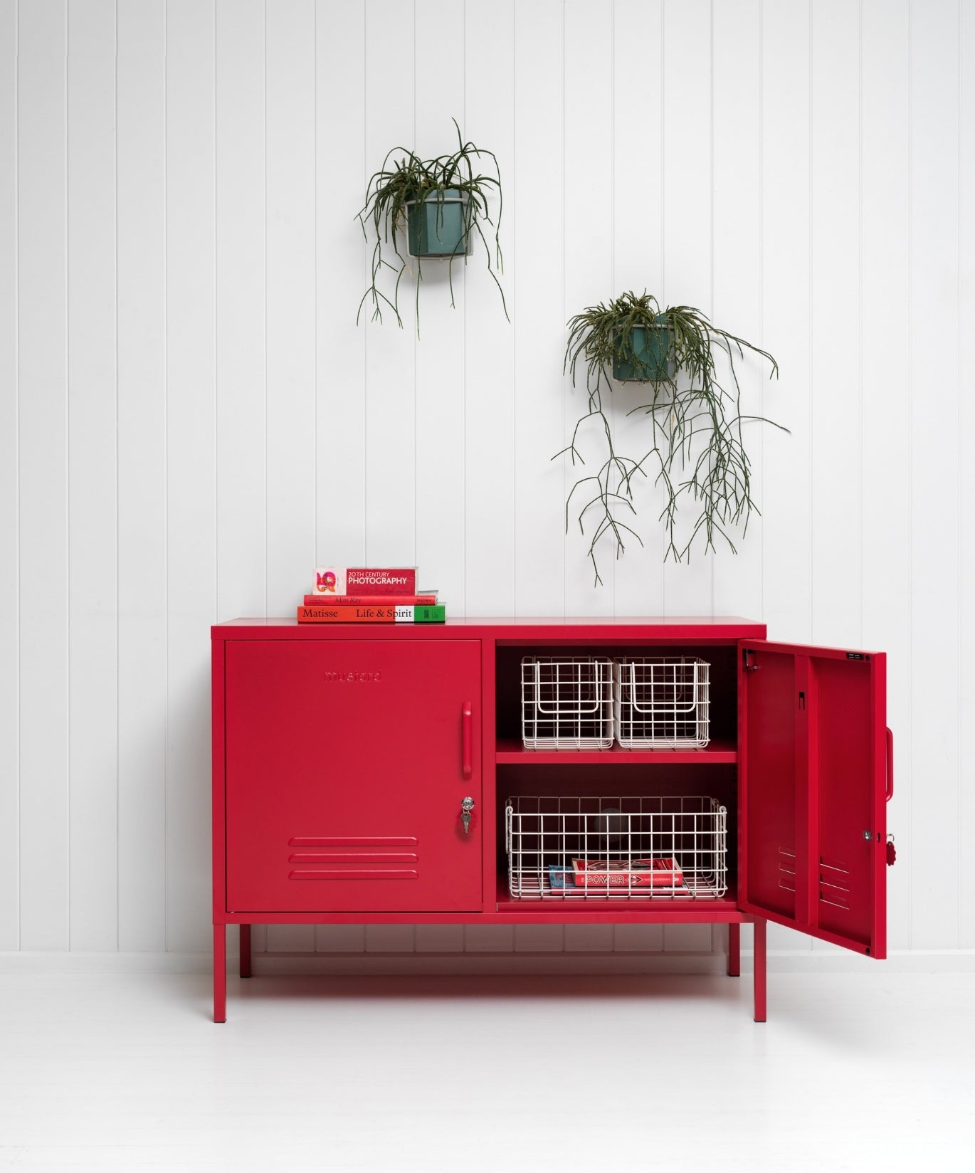 The Lowdown Locker in Poppy — lifestyle 5