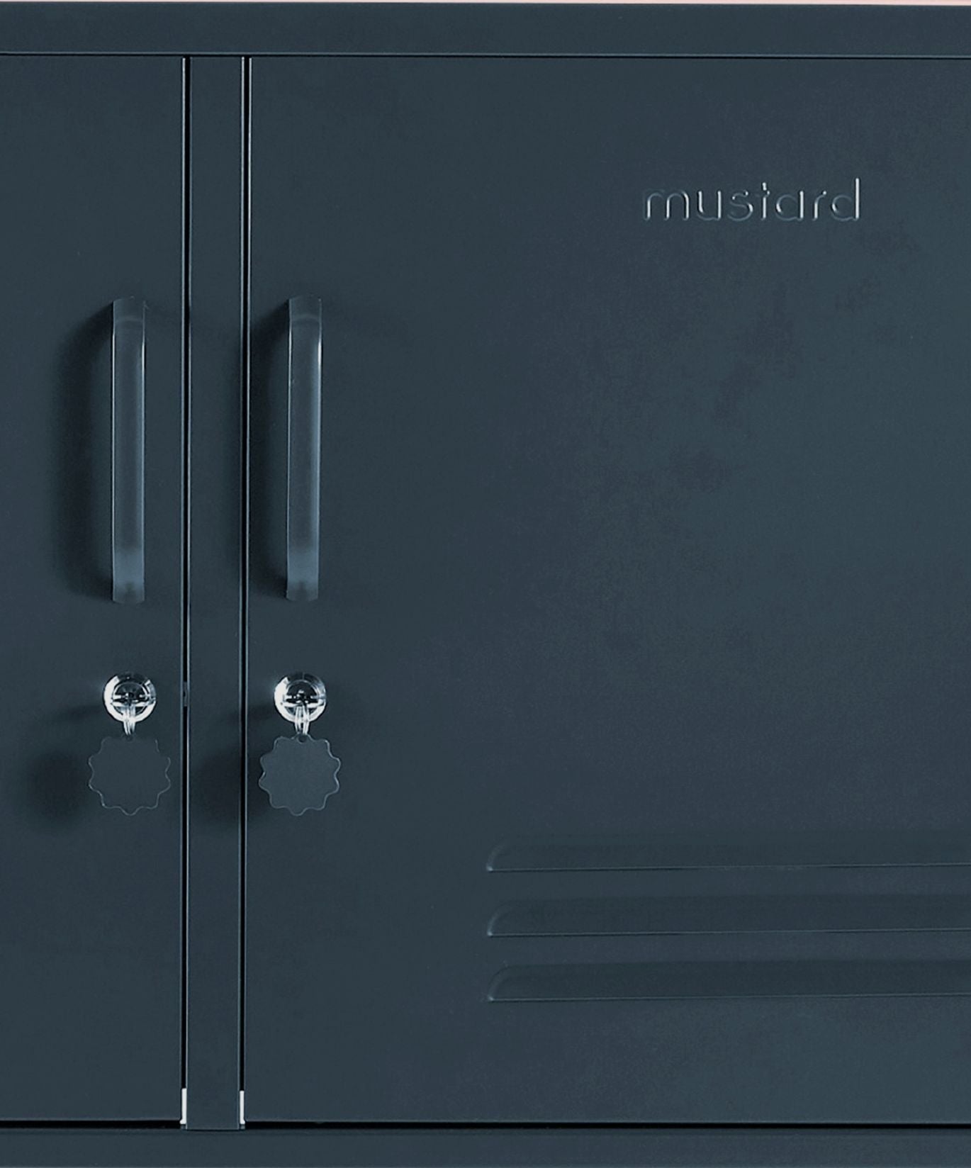 The Lowdown Locker in Slate — close-up