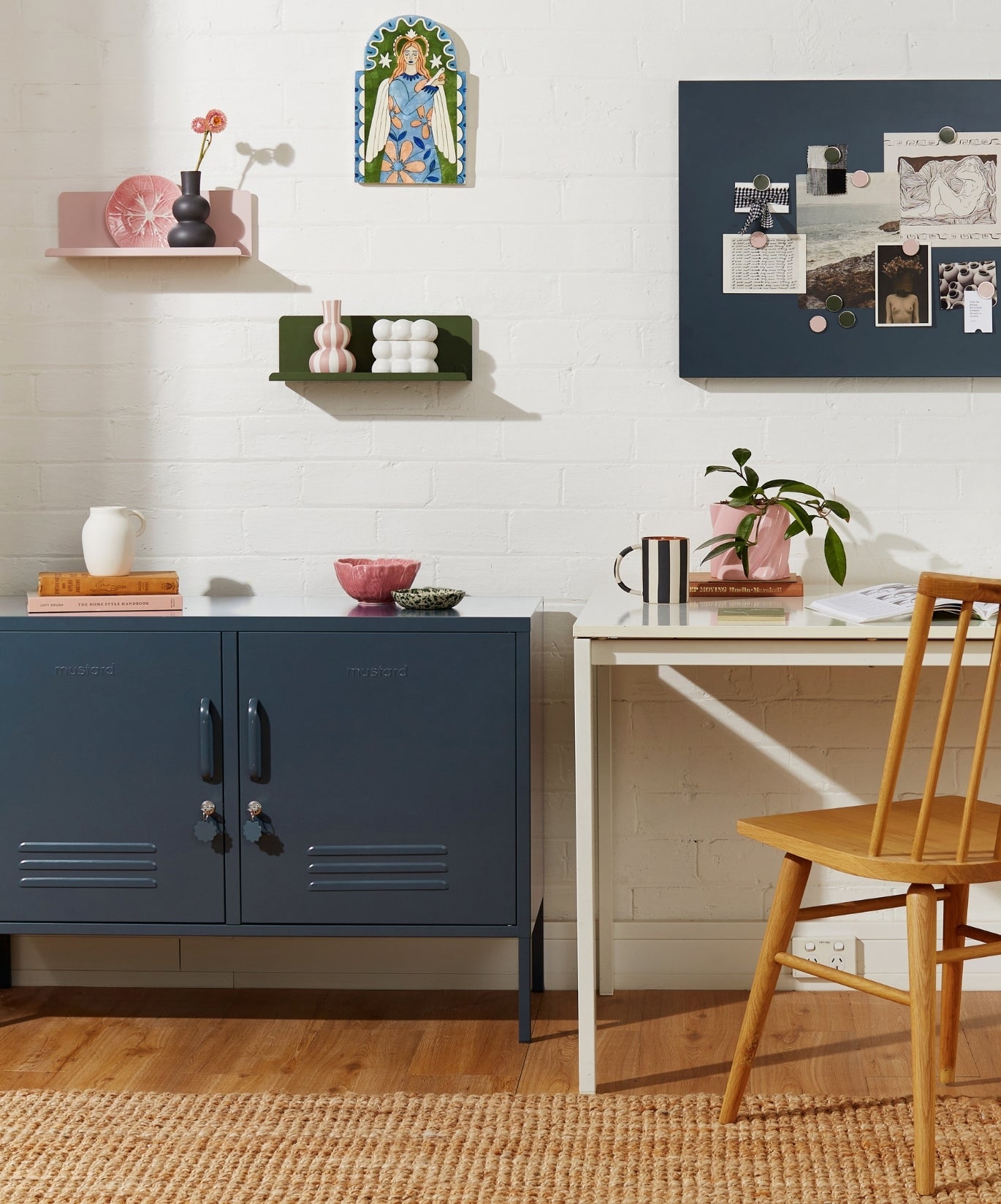 The Lowdown Locker in Slate — lifestyle 2