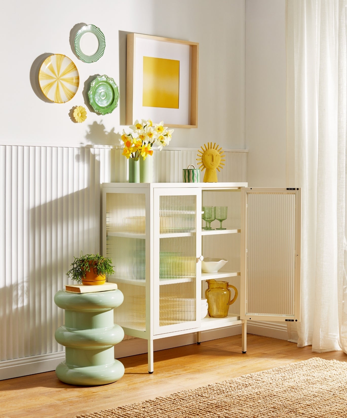 The Mixer Drinks Cabinet in Chalk — lifestyle 5