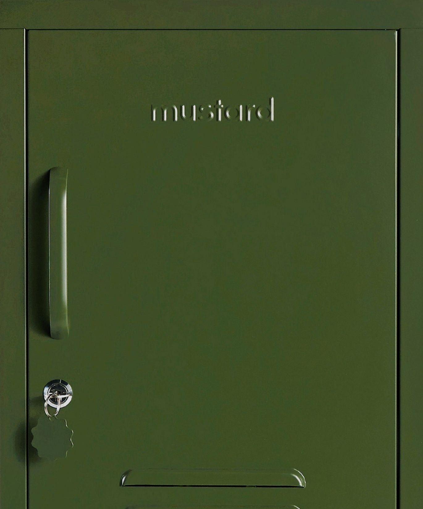 The Shorty Locker in Olive — close-up