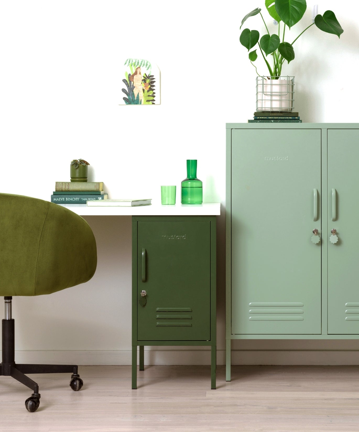The Shorty Locker in Olive — lifestyle 2