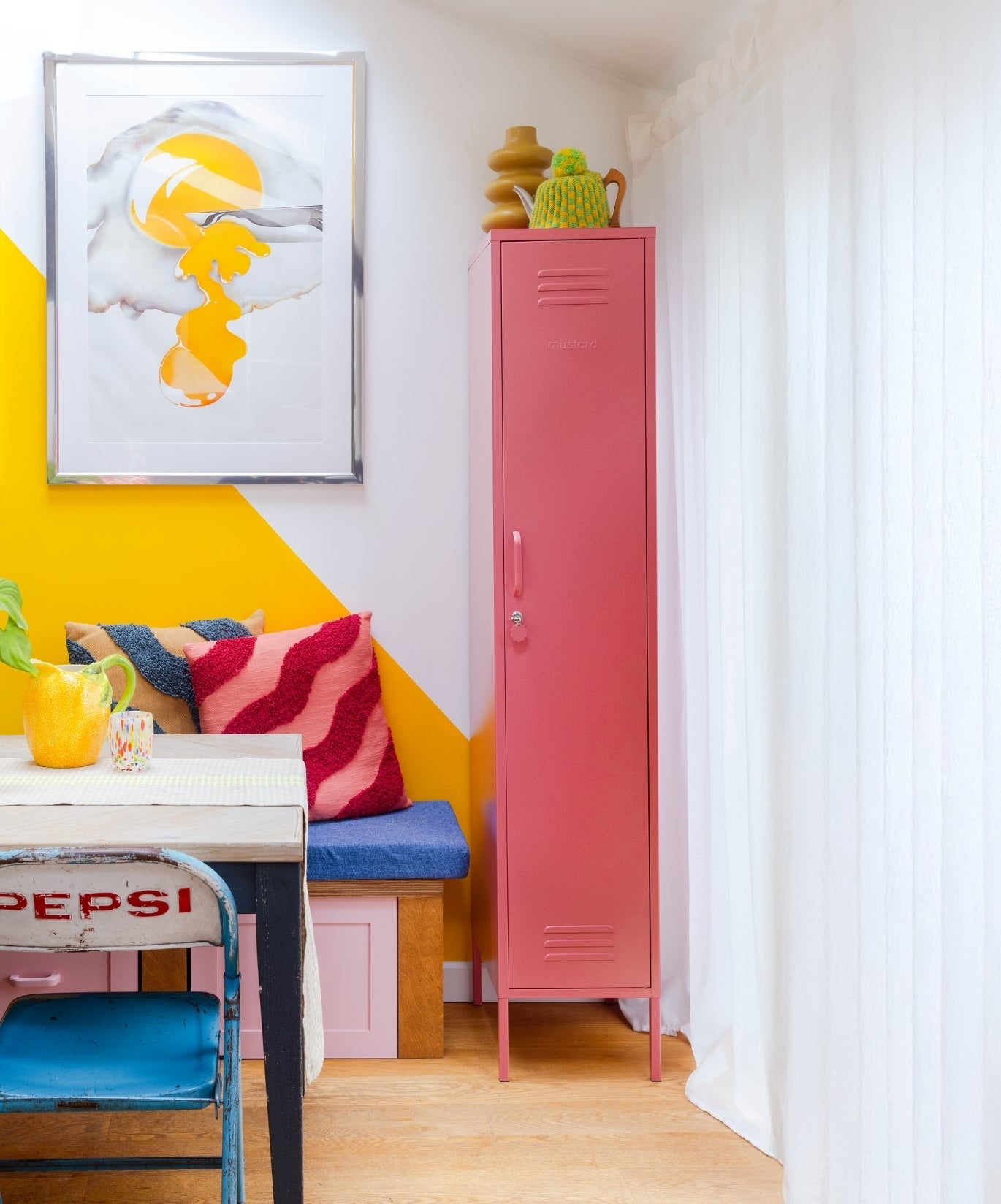 The Skinny Locker in Berry — lifestyle