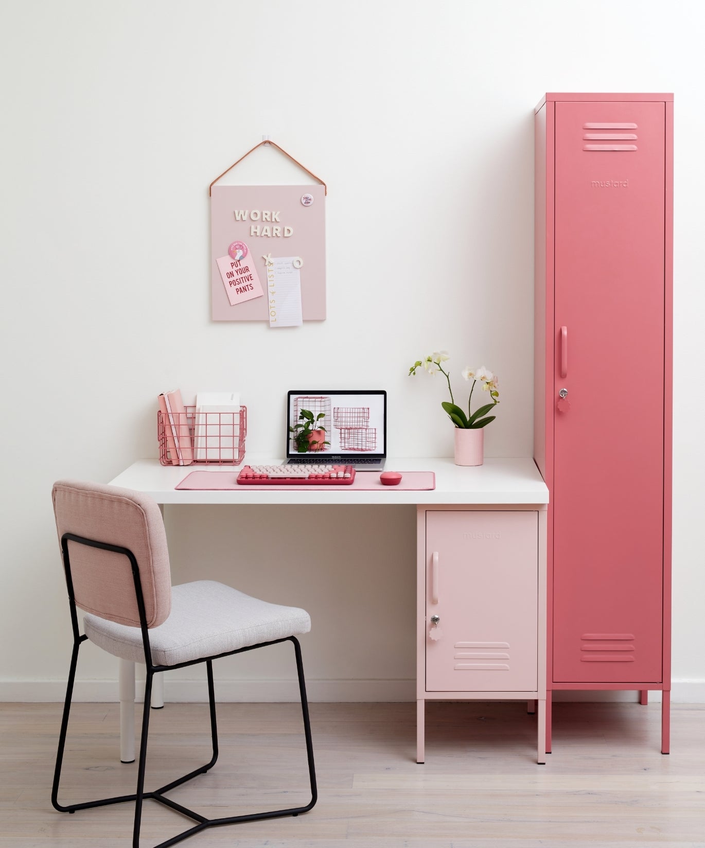 The Skinny Locker in Berry — lifestyle 2