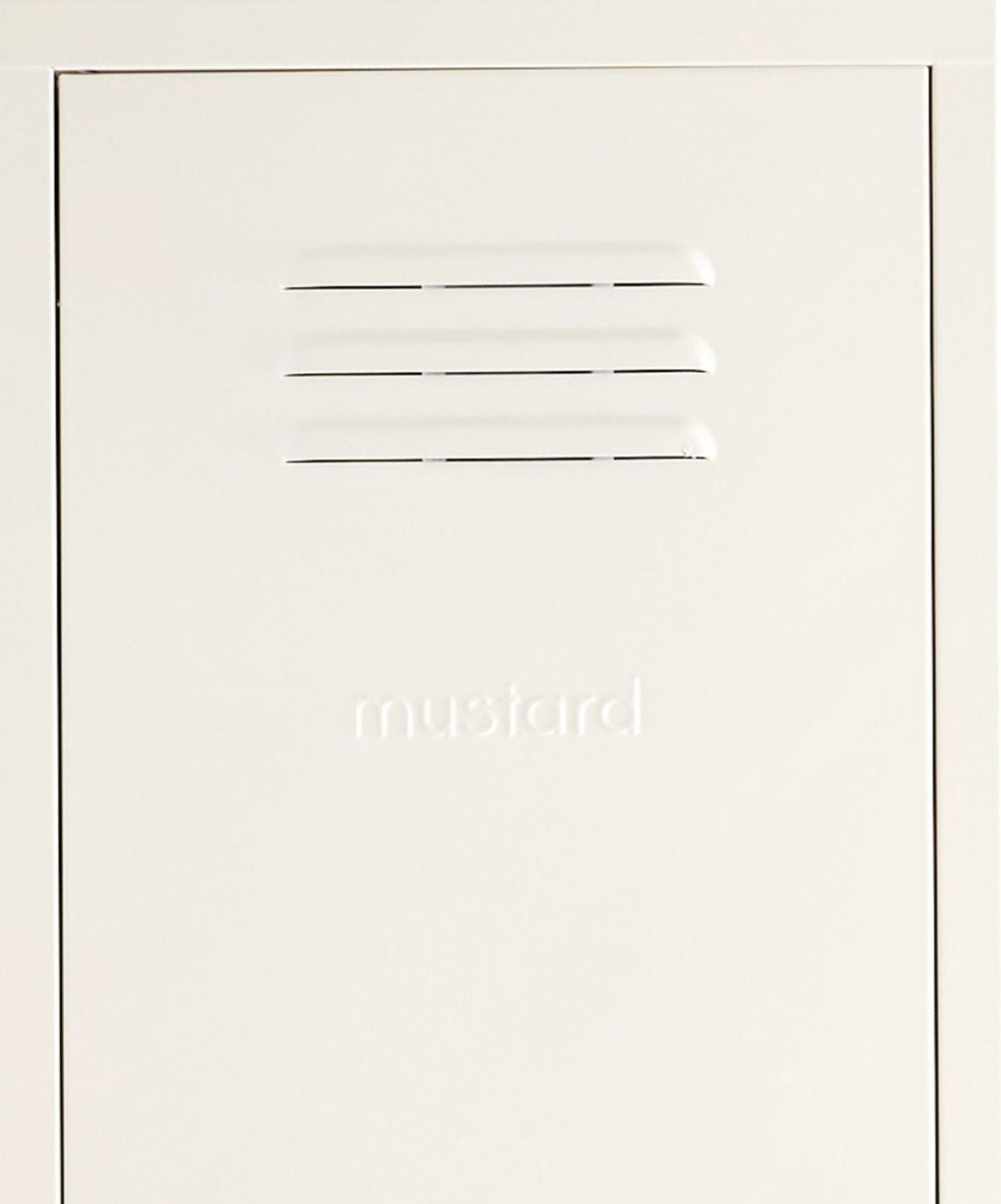 The Skinny Locker in Chalk — close-up