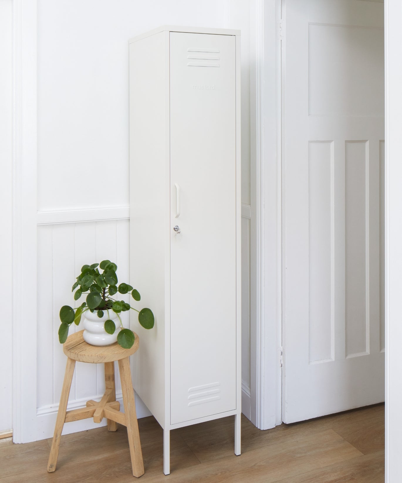The Skinny Locker in Chalk — lifestyle