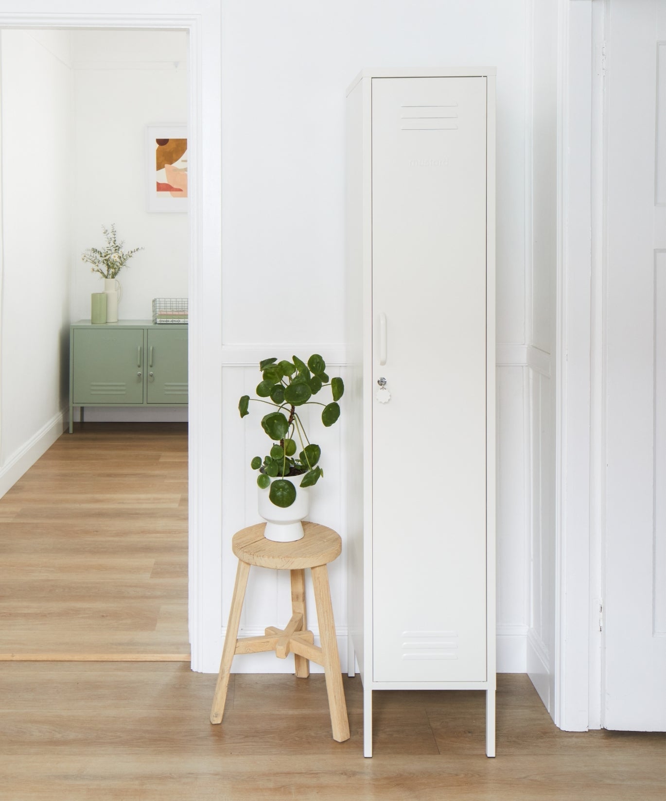 The Skinny Locker in Chalk — lifestyle 2