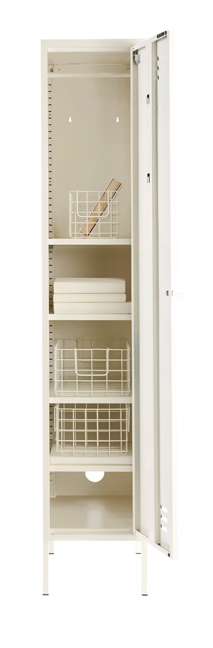 The Skinny Locker in Chalk — open