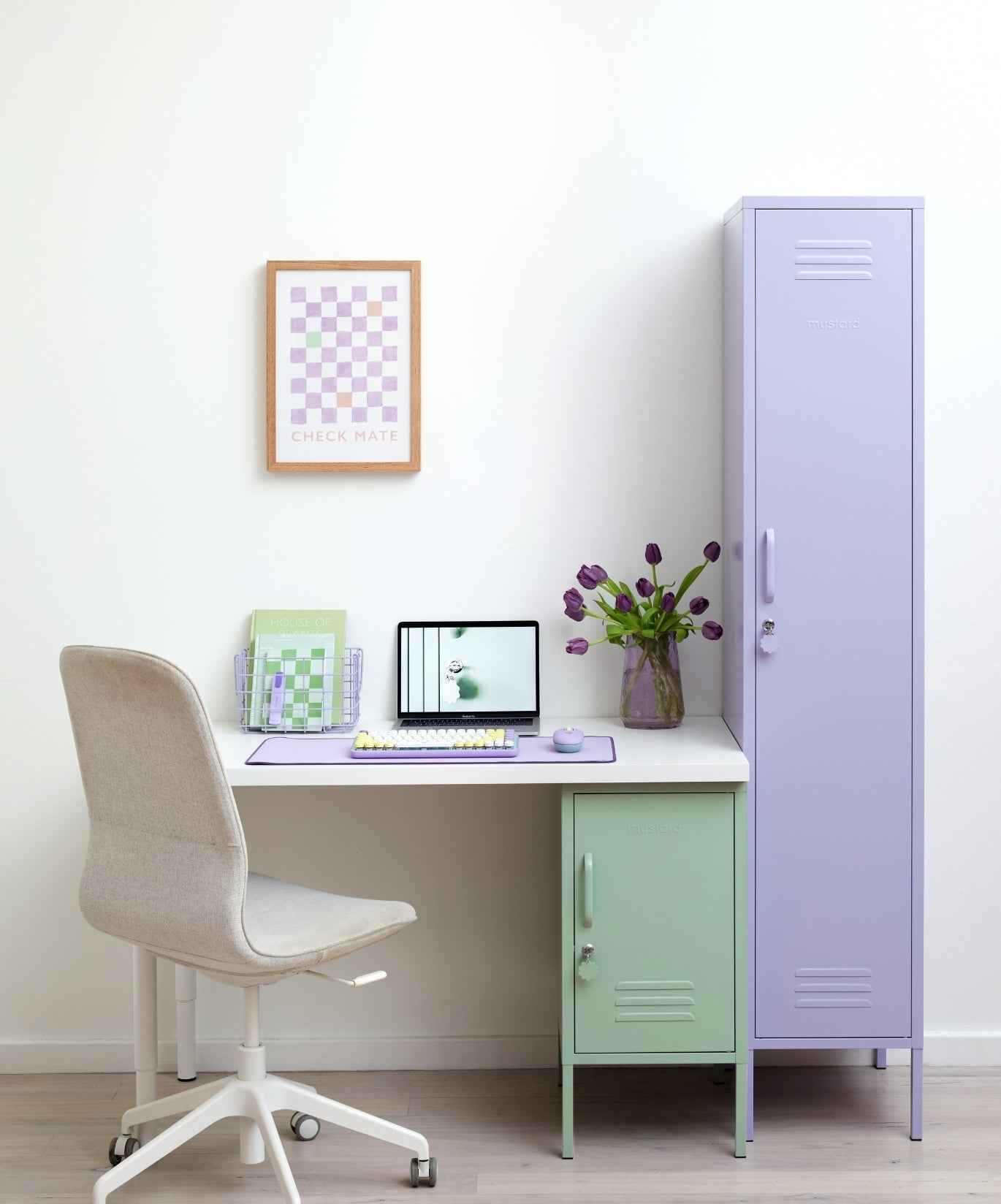 The Skinny Locker in Lilac — lifestyle 2