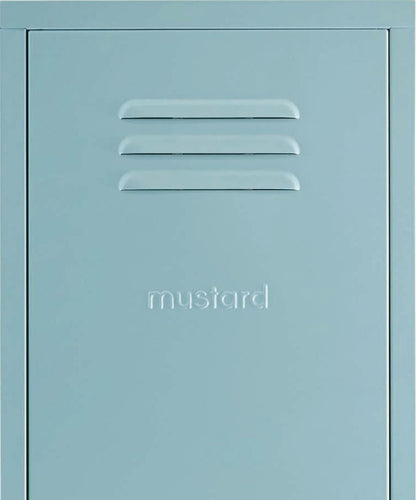 The Skinny Locker in Ocean — close-up