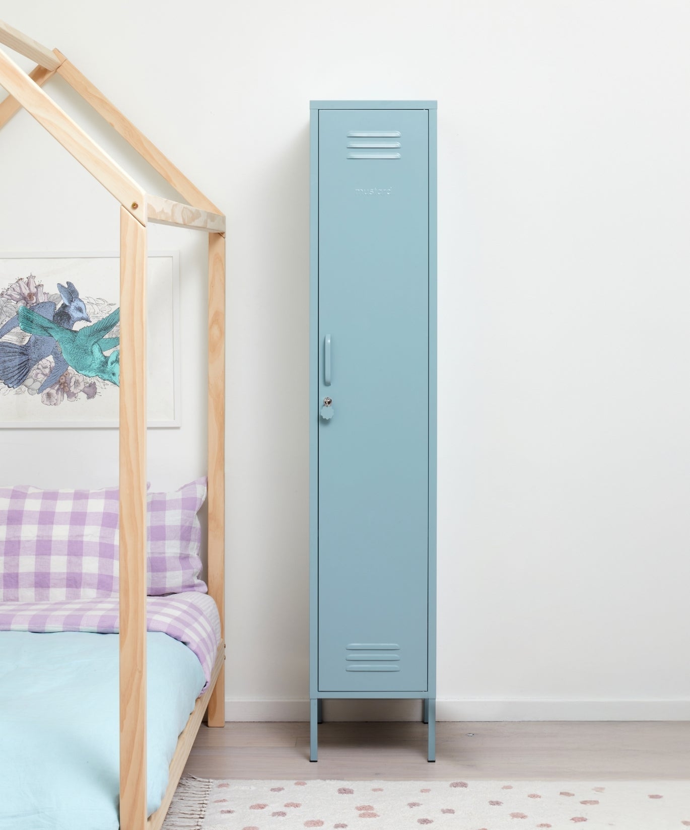 The Skinny Locker in Ocean — lifestyle