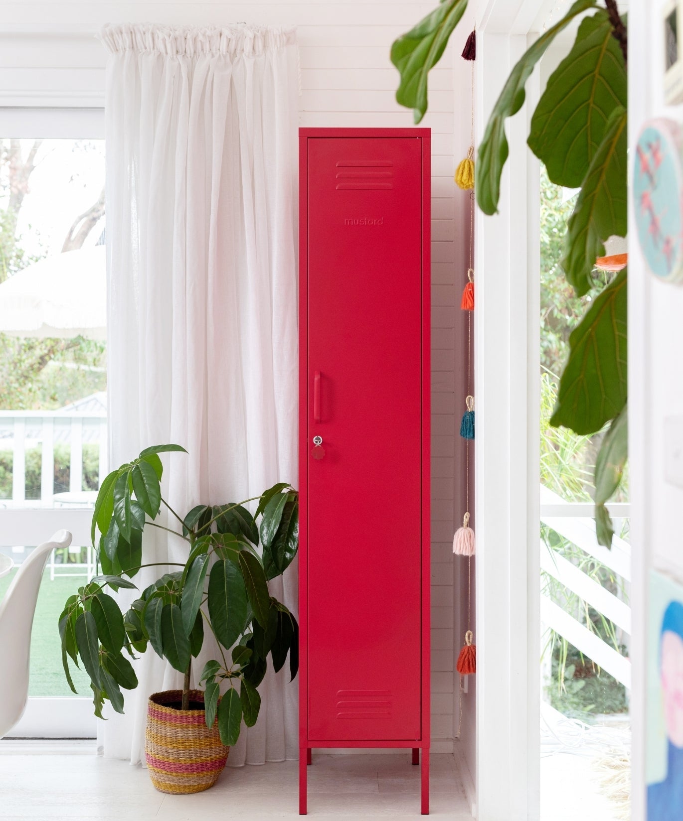 The Skinny Locker in Poppy — lifestyle