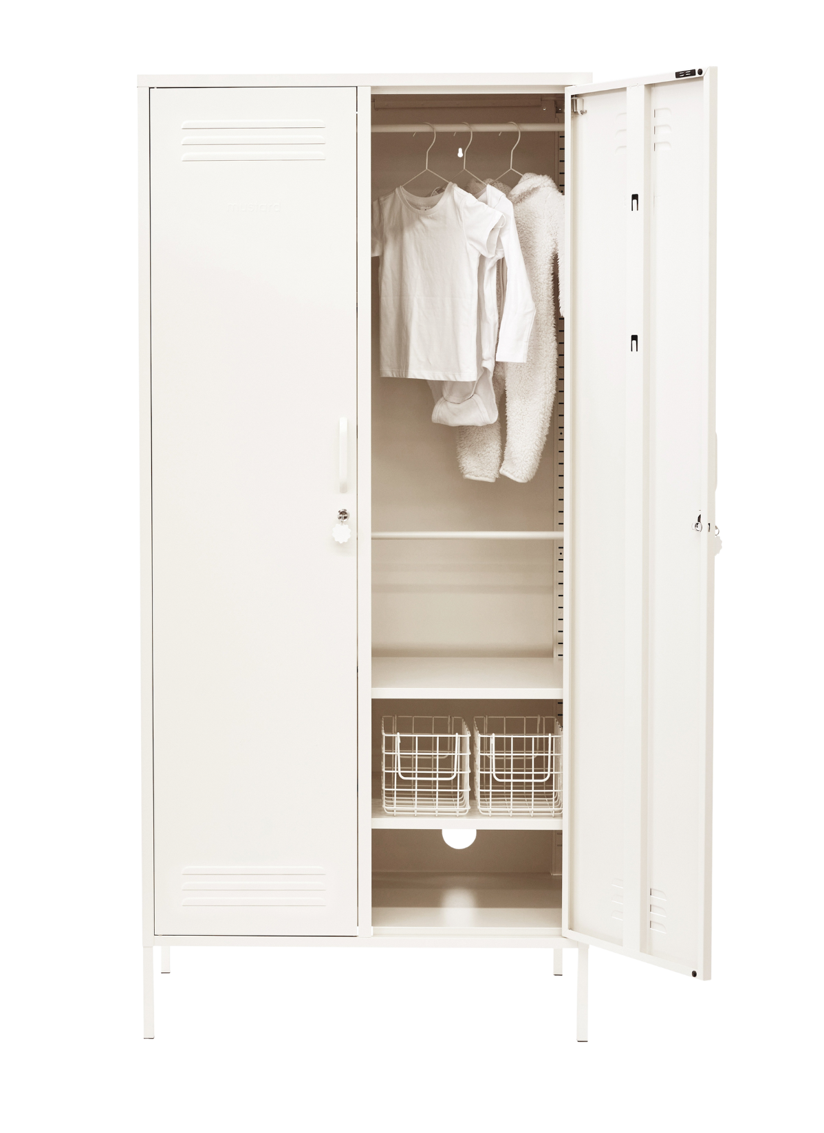 The Twinny Locker in Chalk — open