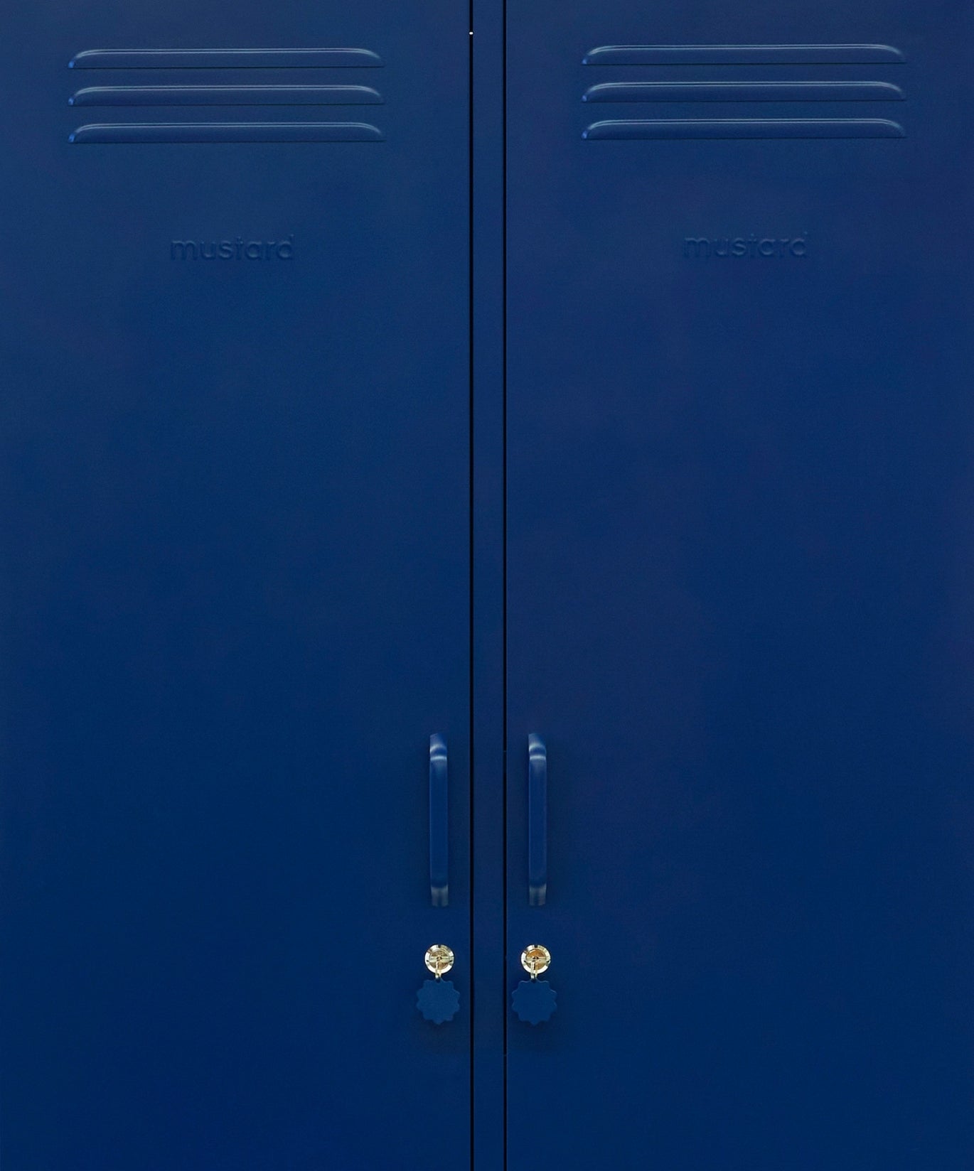 The Twinny Locker in Navy — close-up