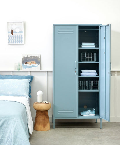 The Twinny Locker in Ocean — lifestyle 2