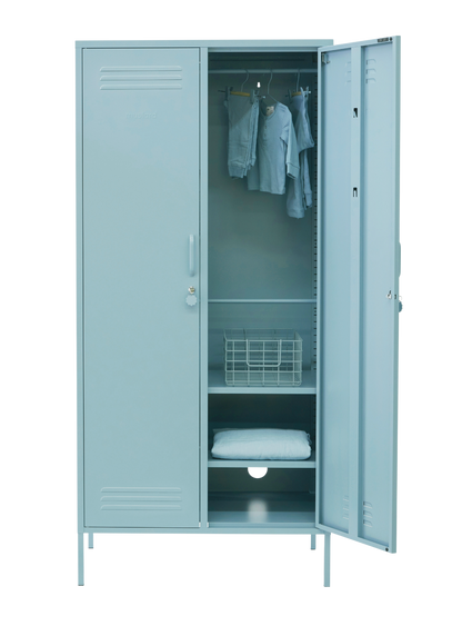 The Twinny Locker in Ocean — open